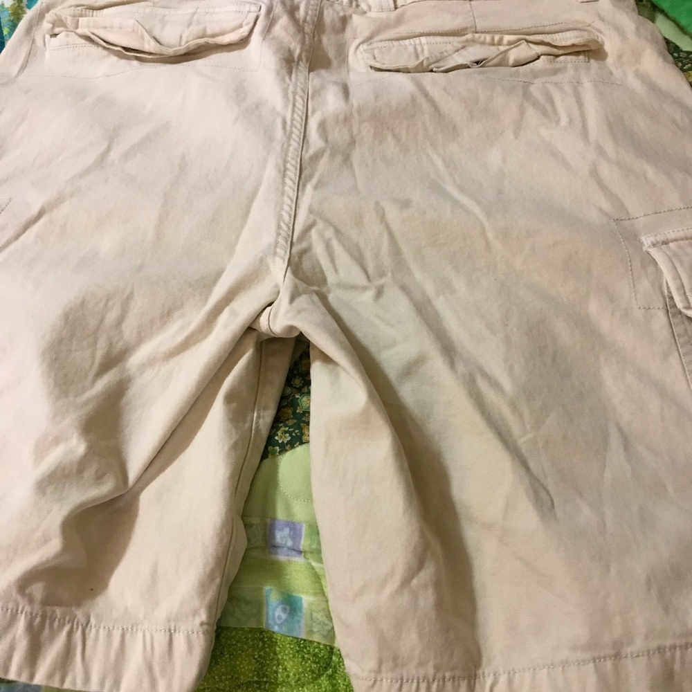 Cremieux light beige cargo shorts size 38